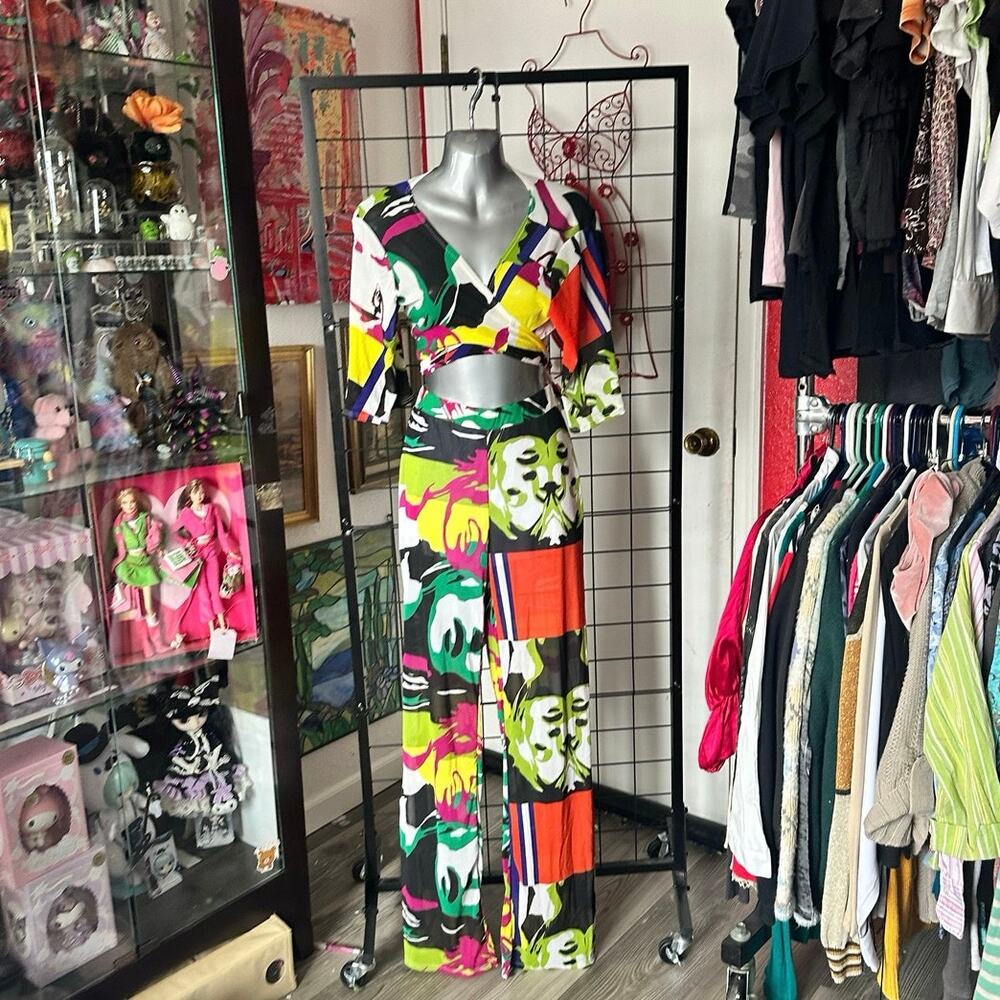 lani abstract face design y2k vintage wrap top and bottoms set